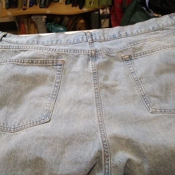 ASOS DESIGN CURVE 5 Pocket Button Fly Straight Leg Light Wash Jean Size 18/32 - Picture 3 of 8